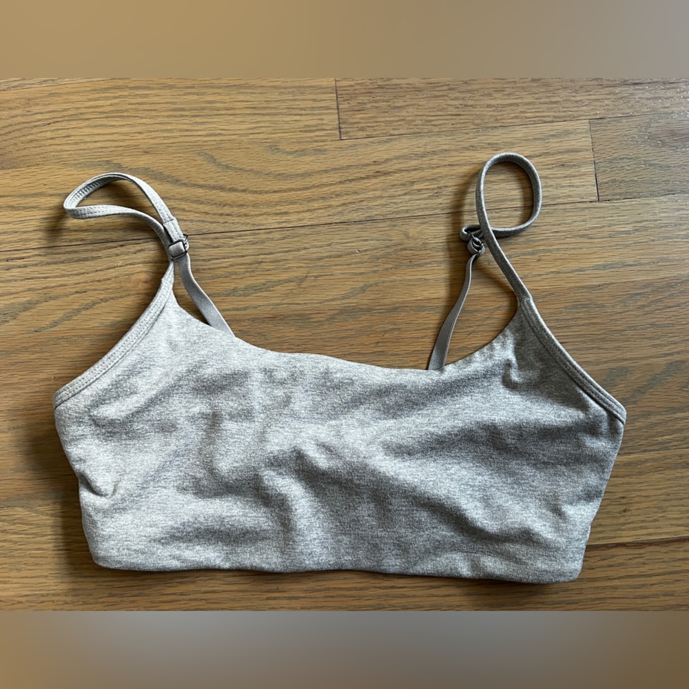 Vuori Halo Essential Bra pale grey heather gray M Removable Pads light support